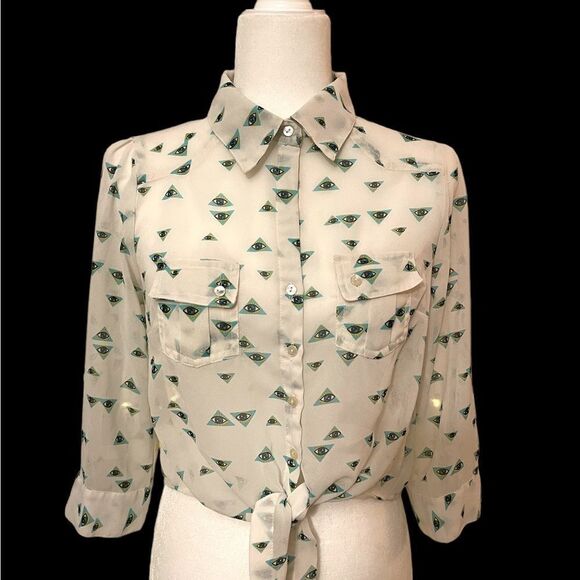 Bundle/two blouses 💐 - Picture 2 of 7